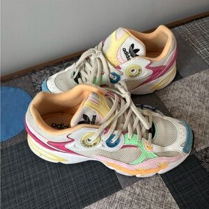 Adidas Size 8 Women’s Multicolor Sneakers